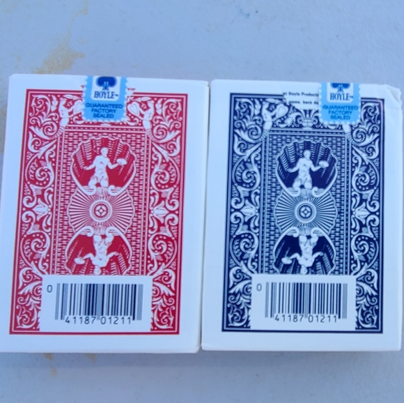 Vint (N.O.S) Factory Sealed Hoyle Official Playing Cards Pinochle 1211 (2 Decks) - Picture 2 of 3